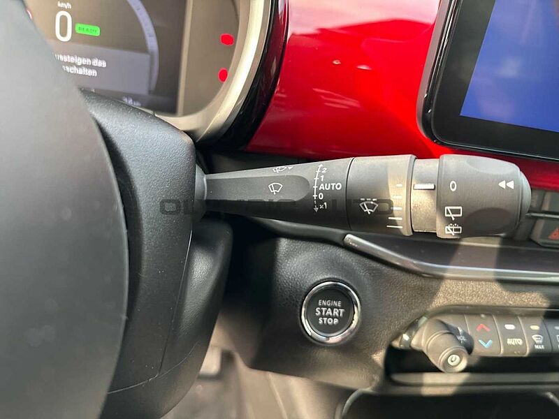 Fiat 600e 54kWh Red  LED PDC KLIMAAT CARPLAY 11KW OBC